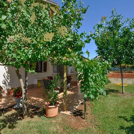 Nevija Apartment