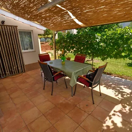 Nevija Apartment